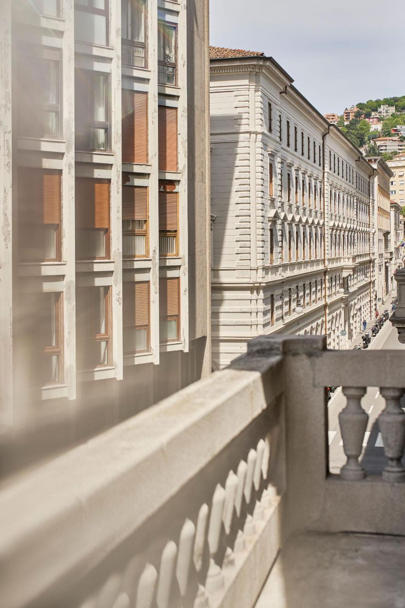 Appartement Urbanauts Beletages Sonata à Trieste Extérieur photo